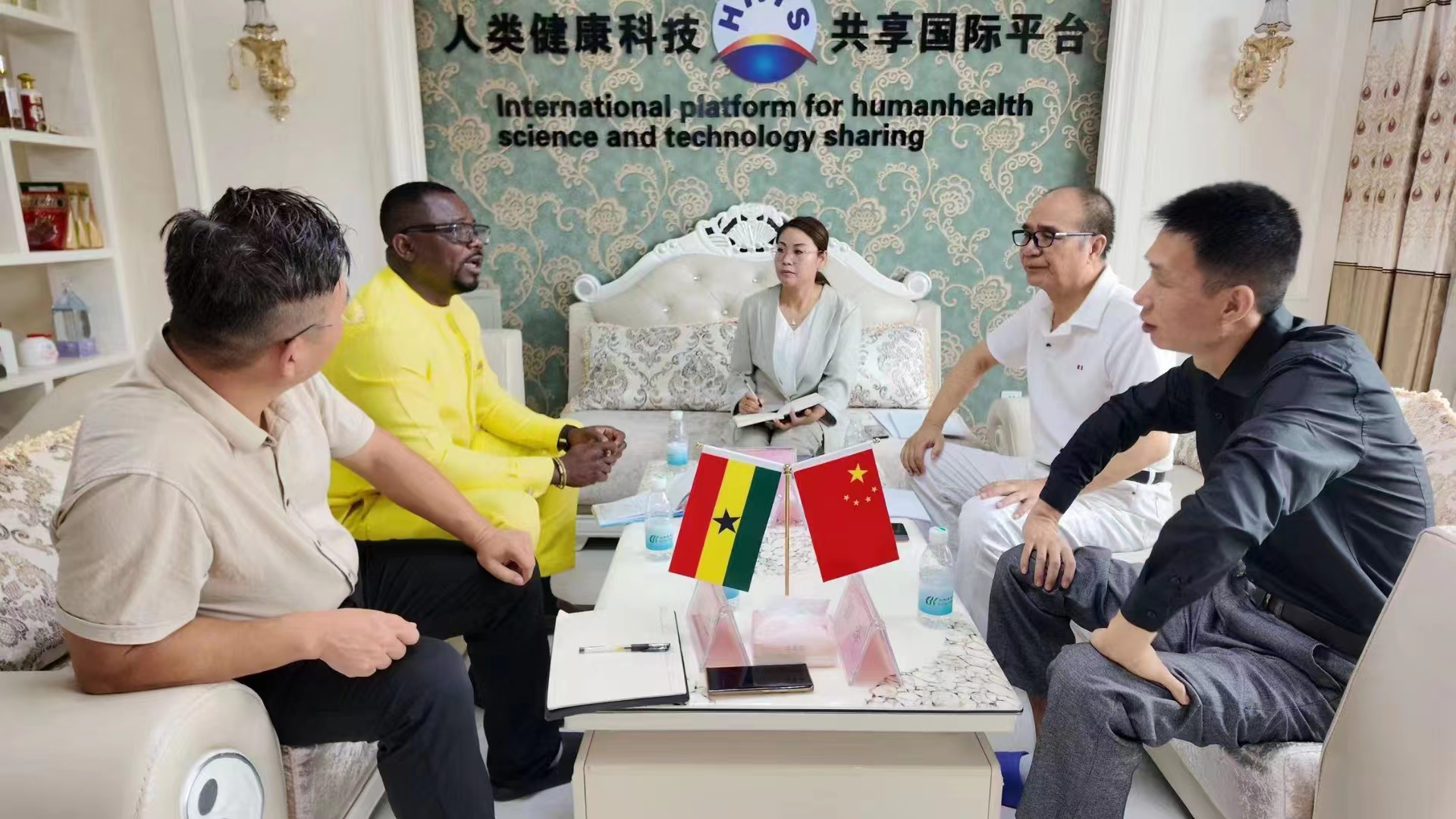 At the beginning of September, 2024, Dr. Robert Sogbadji, an official of Ghana's Ministry of Renewable Energy, accompanied President Akuffo Addo during the China-Africa Cooperation Forum and was invited to have an informal meeting with Du Zhizheng. The two sides had in-depth exchanges and discussions on issues of common concern in a sincere, win-win and friendly atmosphere, and reached a consensus on related issues ...